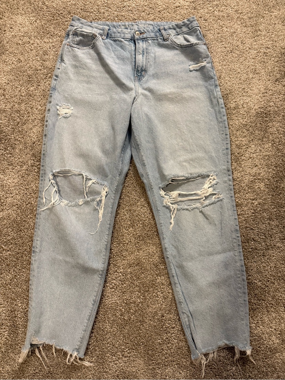 American Eagle Outfitters Light Blue Distressed Boyfriend Jeans